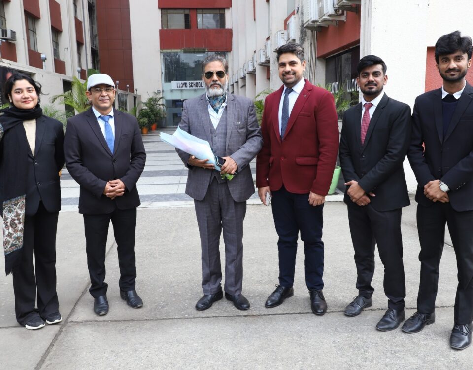 Top Divorce Lawyer in Raj Nagar Ghaziabad | Advocate AK Tiwari